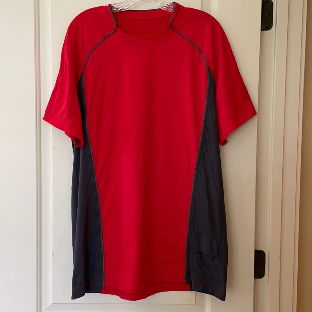 Short sleeve lululemon shirt